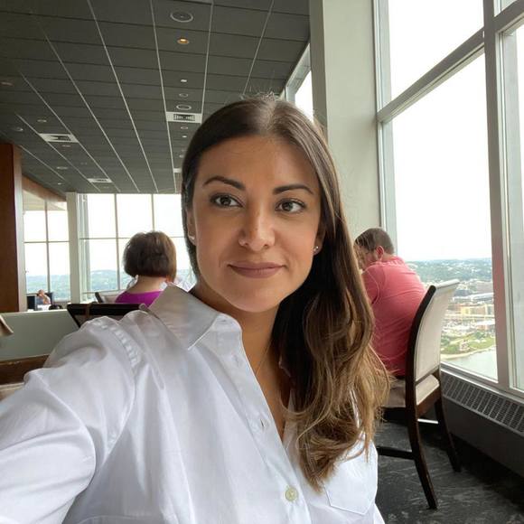 Meet your Posher, Gaby - Picture 1 of 1